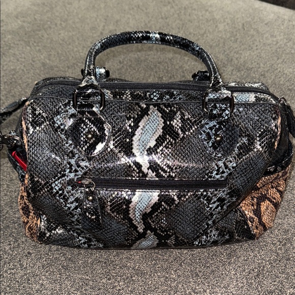 Carlos Santana cross body handbag Black and Gray Snake Print - Picture 4 of 10